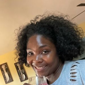 Meet your Posher, Quanisha